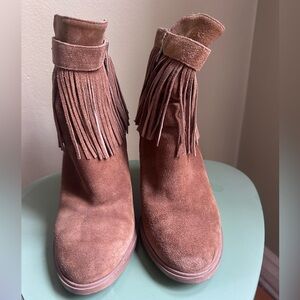 Fringed Tan Suede Ankle Boots